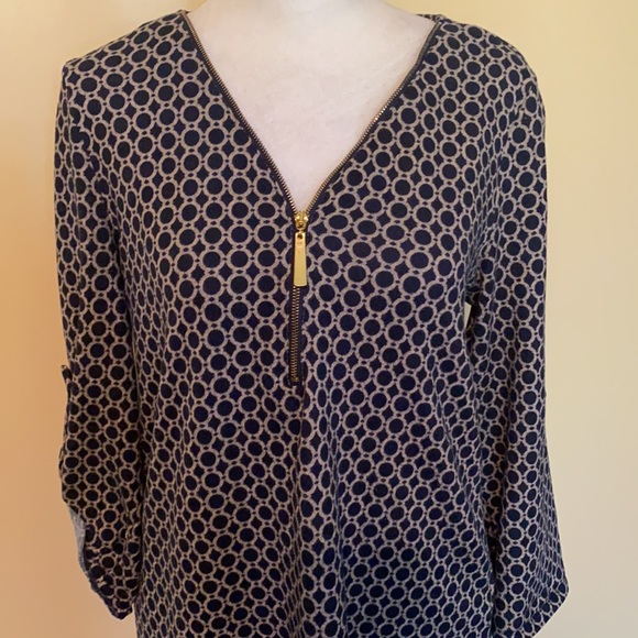 Tacera top - Picture 2 of 11